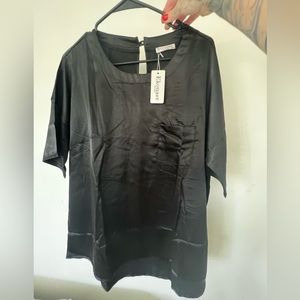 Women’s black satin shirt. Oversized. M